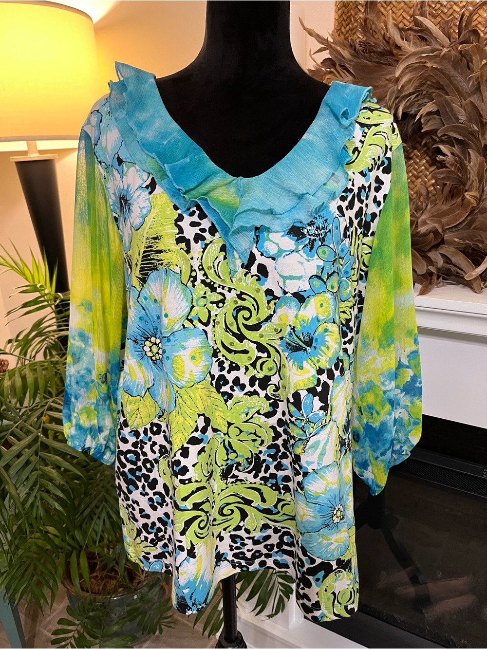 City Girl by Nancy Bolen Vibrant Blue & Lime Floral Ruffled V-Neck Women's Top